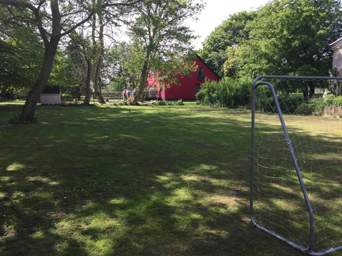 Ferienhaus 1 _ Ferien Im Gutspark Mattchow エクステリア 写真